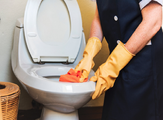 Thông bồn cầu bằng muối dựa vào tính chất hoá học của muối